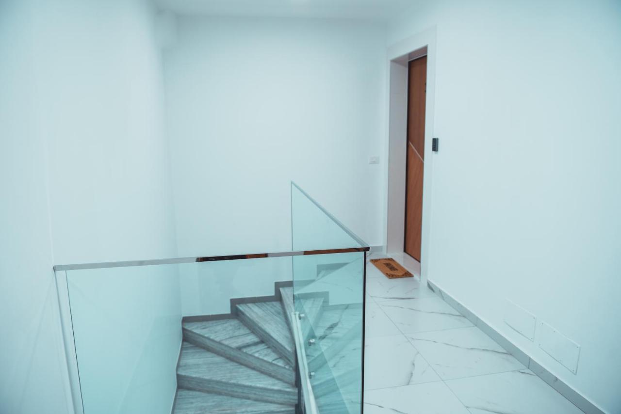 Tam Skanderbeg Square Serviced City Center Apartment No1 Tiranë Ngoại thất bức ảnh