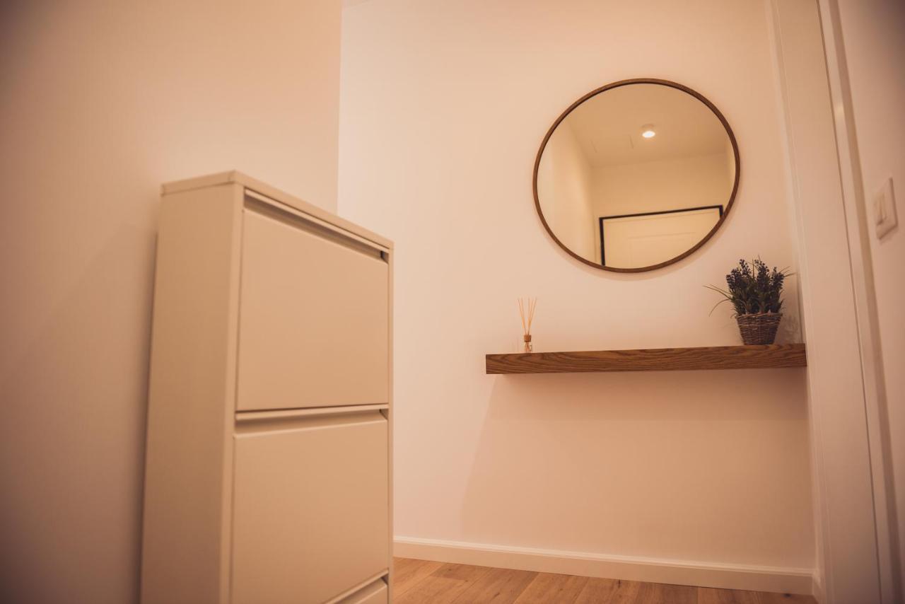 Tam Skanderbeg Square Serviced City Center Apartment No1 Tiranë Ngoại thất bức ảnh