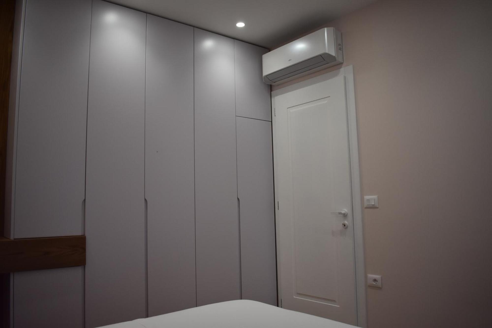 Tam Skanderbeg Square Serviced City Center Apartment No1 Tiranë Ngoại thất bức ảnh