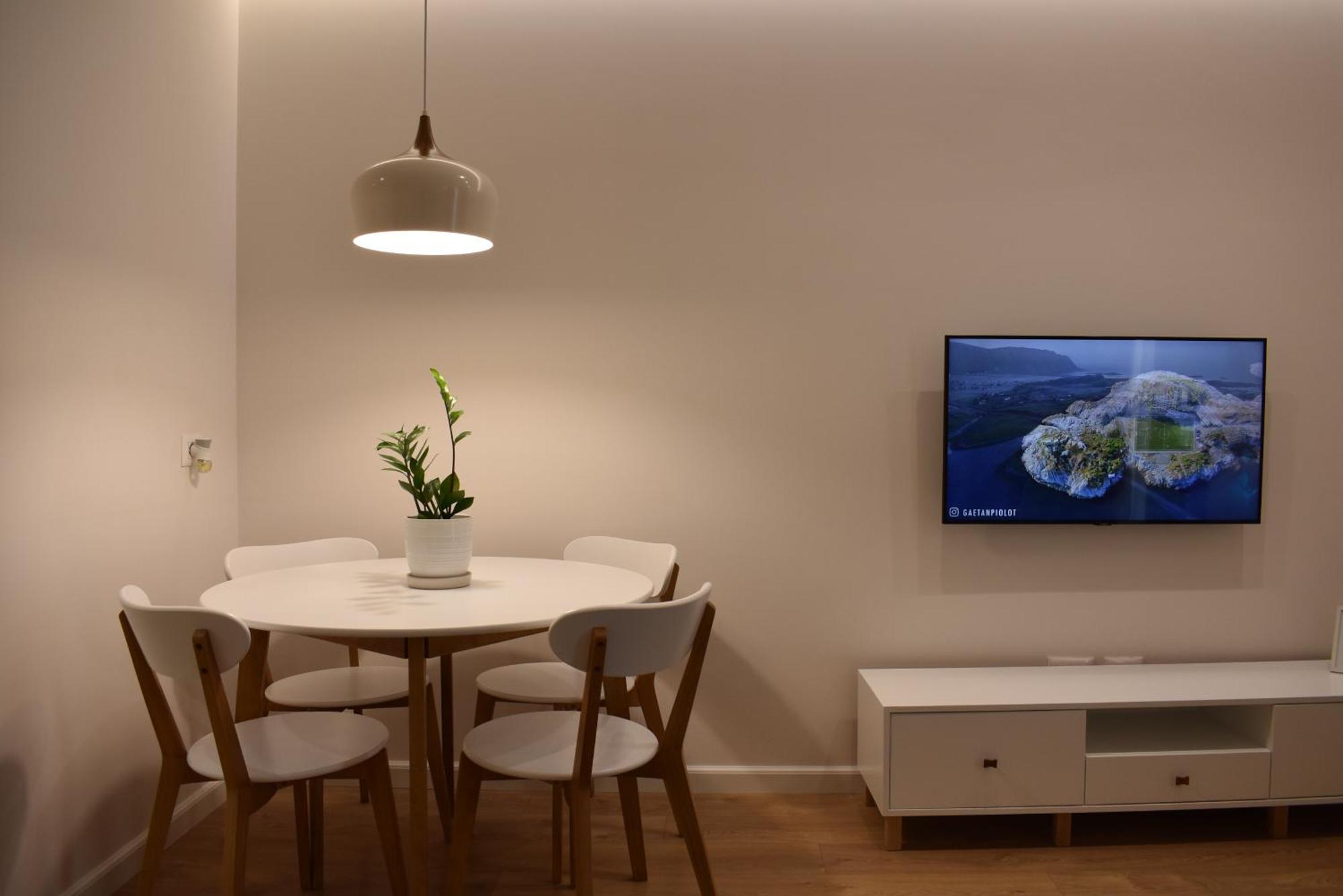 Tam Skanderbeg Square Serviced City Center Apartment No1 Tiranë Ngoại thất bức ảnh